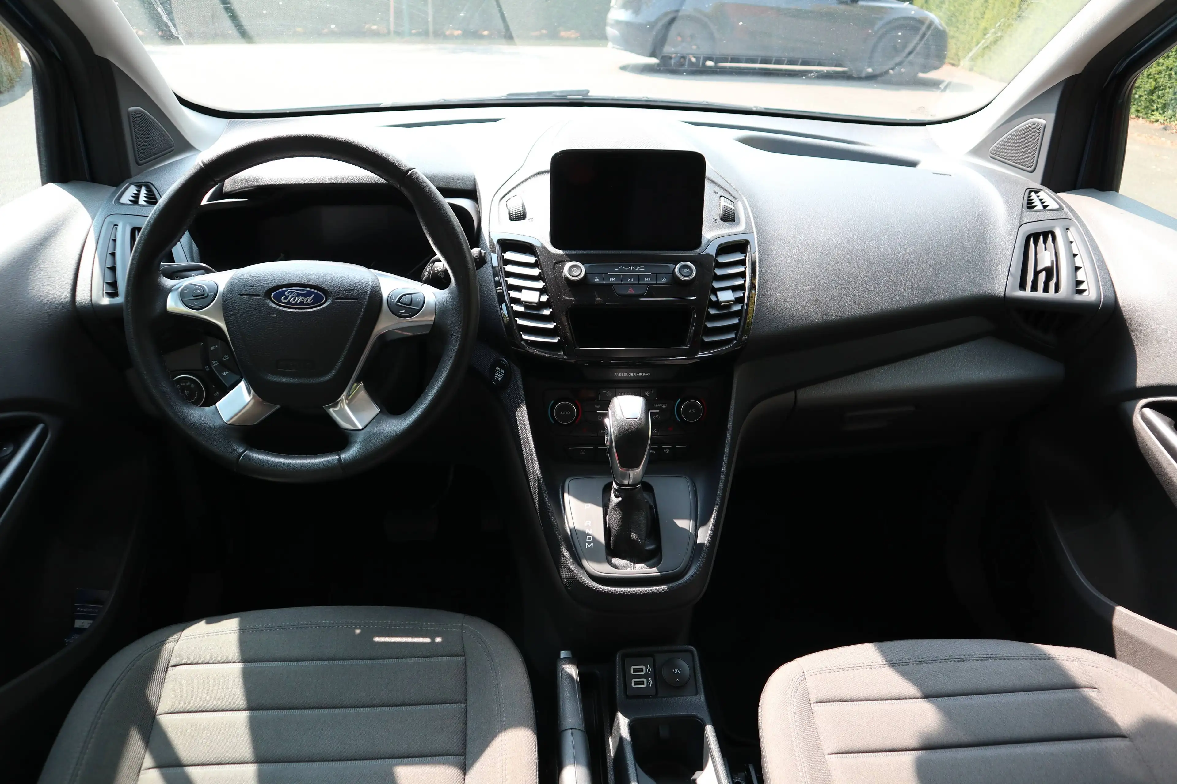 Ford Grand Tourneo Titanium Automatik*rollstuhlgerecht*Wenderampe*AMF-Bruns Umbau*Garantie* — photo 11