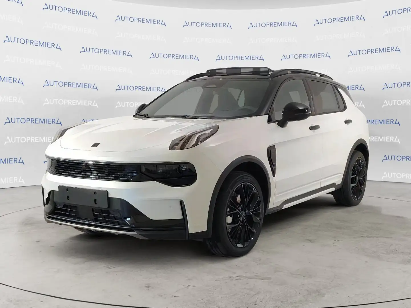 Lynk & Co 01 PHEV More IN ARRIVO ECOINCENTIVO LOMBARDIA Blanco - 1