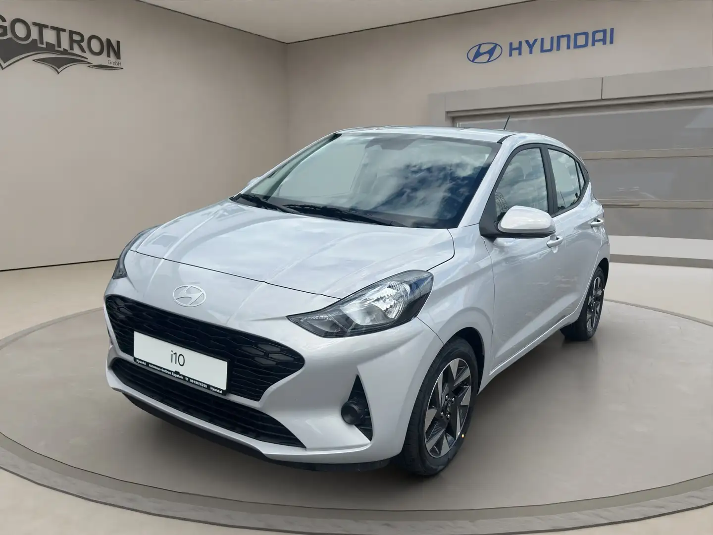 Hyundai i10 Trend Grau - 2