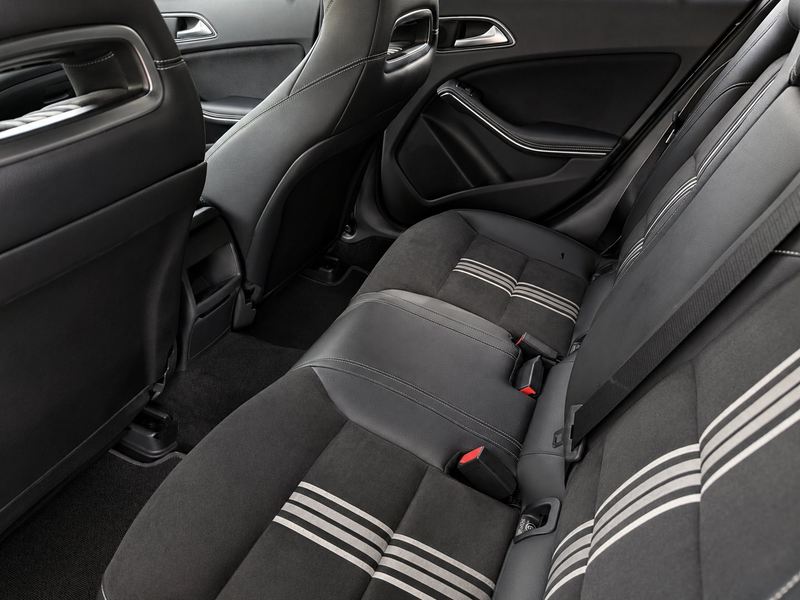 Mercedes-Benz A 180 180 Business Solution AMG — photo 12