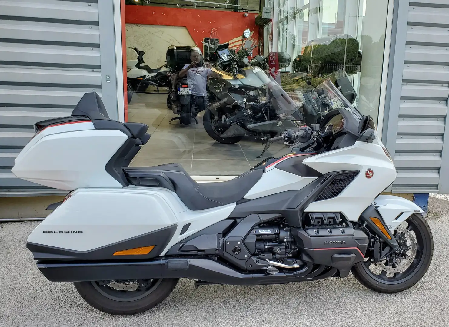 Honda Gold Wing Blanc - 1
