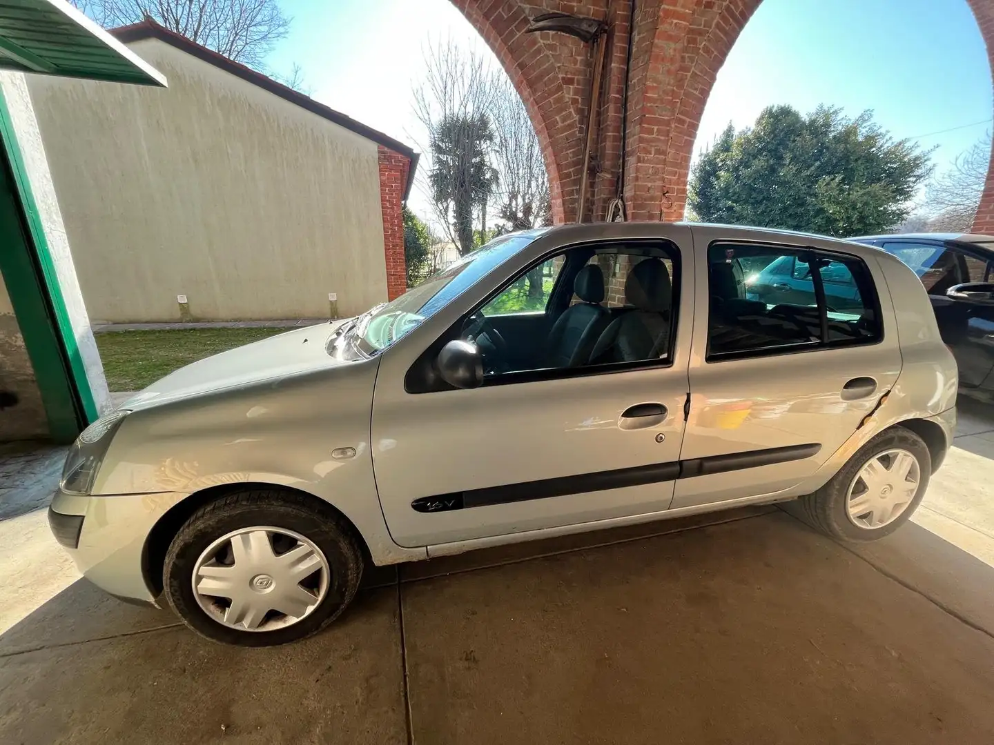 Renault Clio Clio 5p 1.2 16v Confort Dynamique - 2