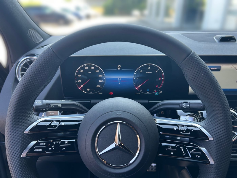 Mercedes-Benz GLA 200 d 4MATIC Österreich-Edition AMG Line PTS — photo 9