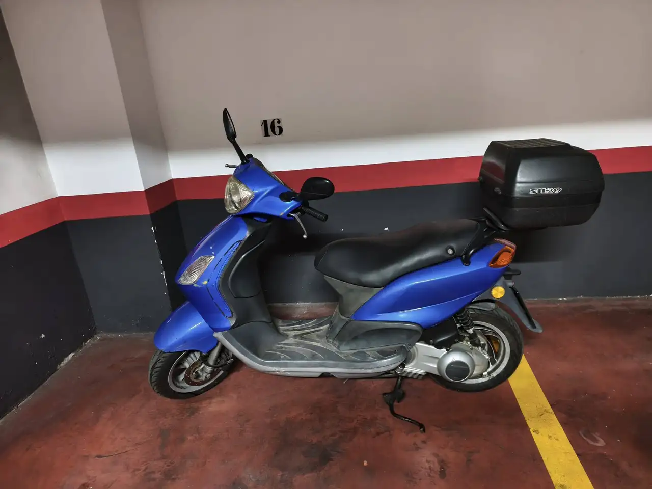Piaggio Fly 125