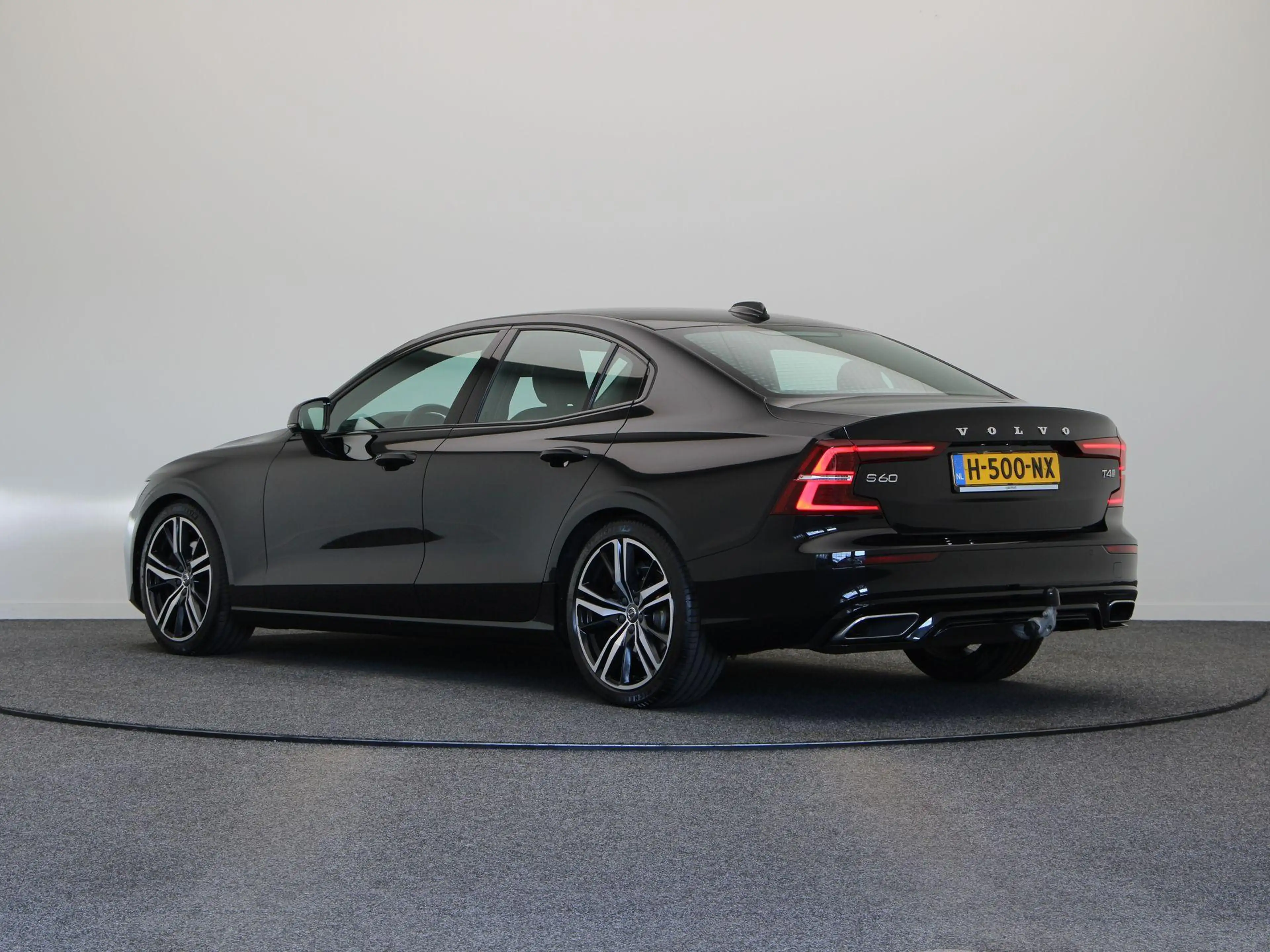 Volvo S60 2.0 T4 R-Design | Trekhaak | Elektrische Stoelvers — photo 2