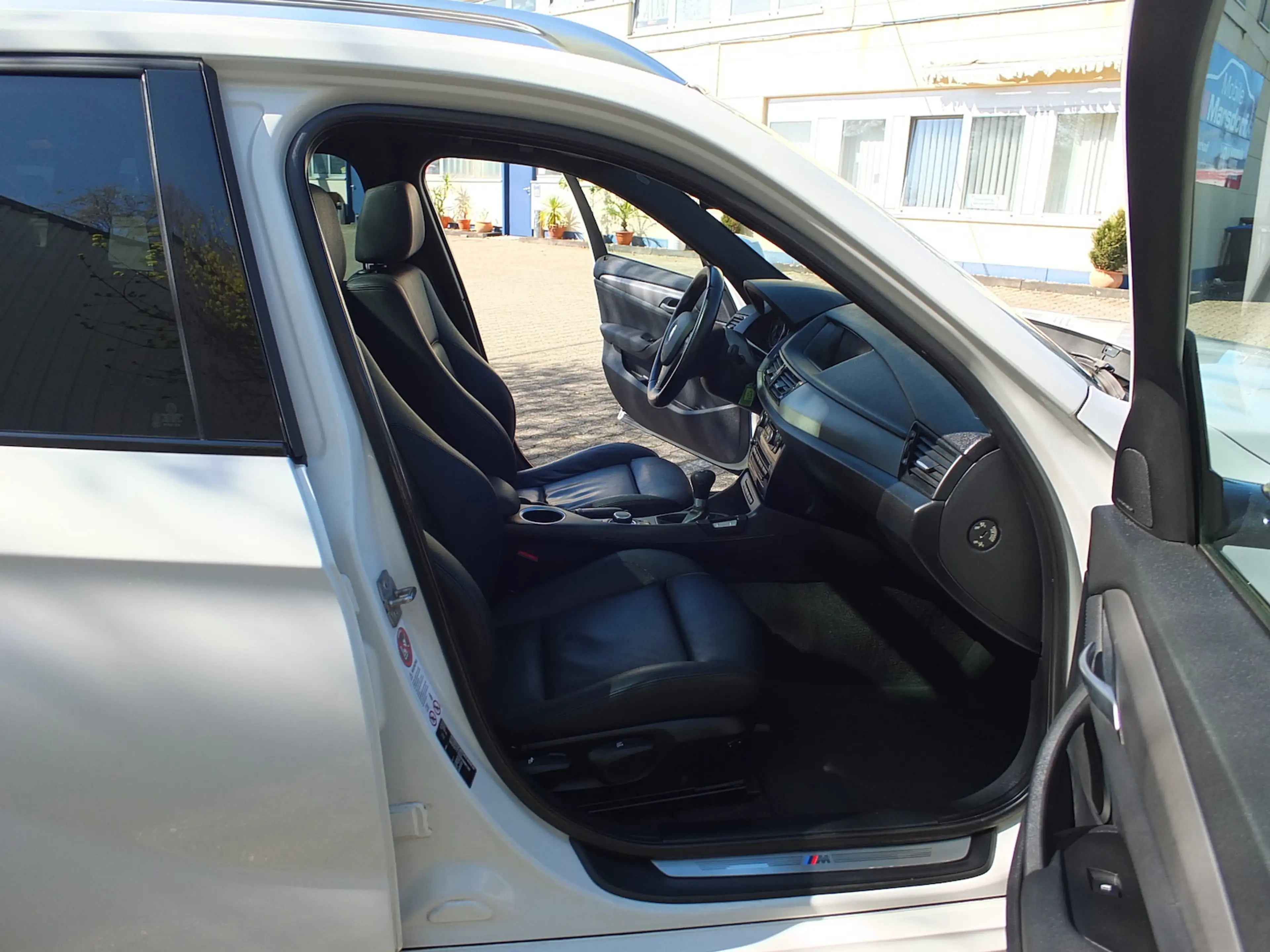 BMW X1 16D M-PAKET LEDER XENON NAVI PANORAMA M-SPORTPAKET — photo 10