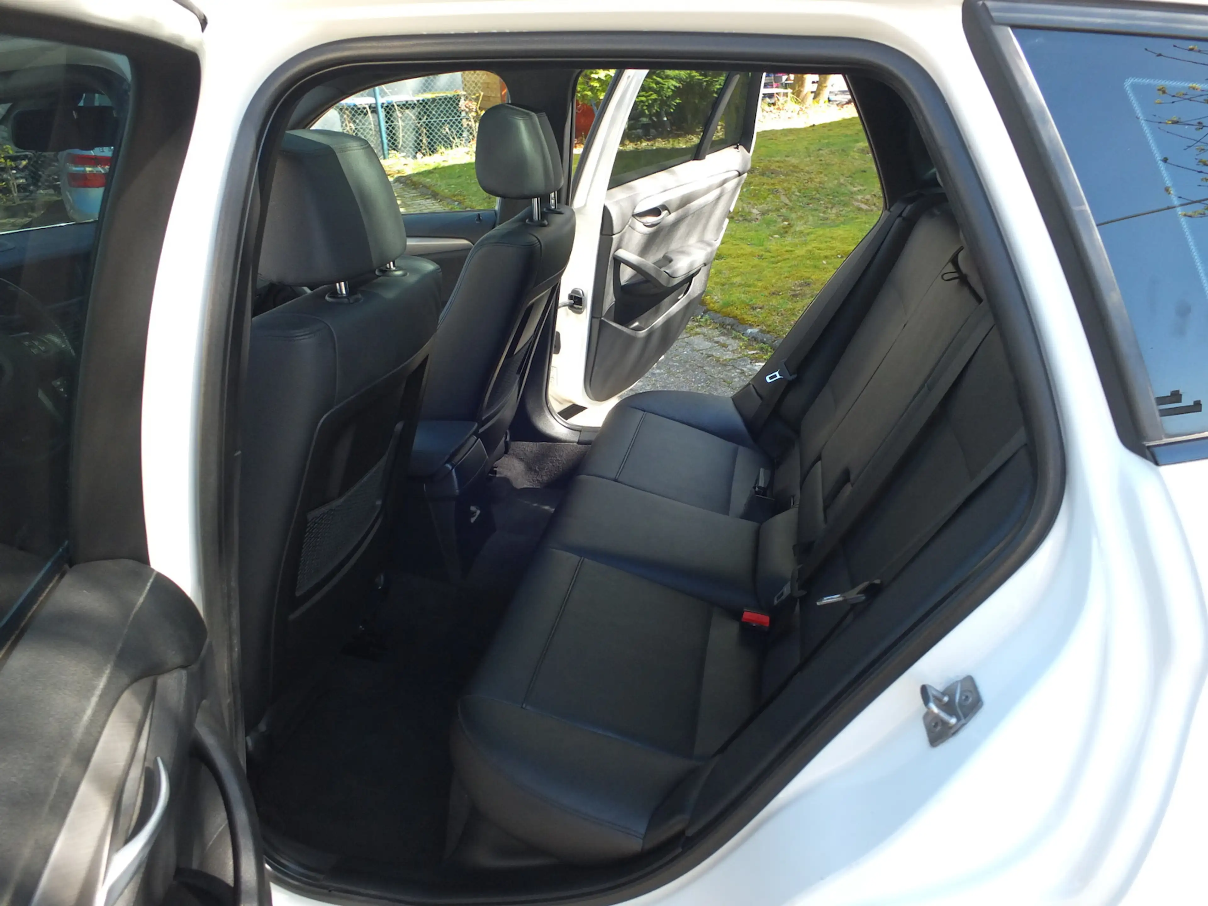 BMW X1 16D M-PAKET LEDER XENON NAVI PANORAMA M-SPORTPAKET — photo 6