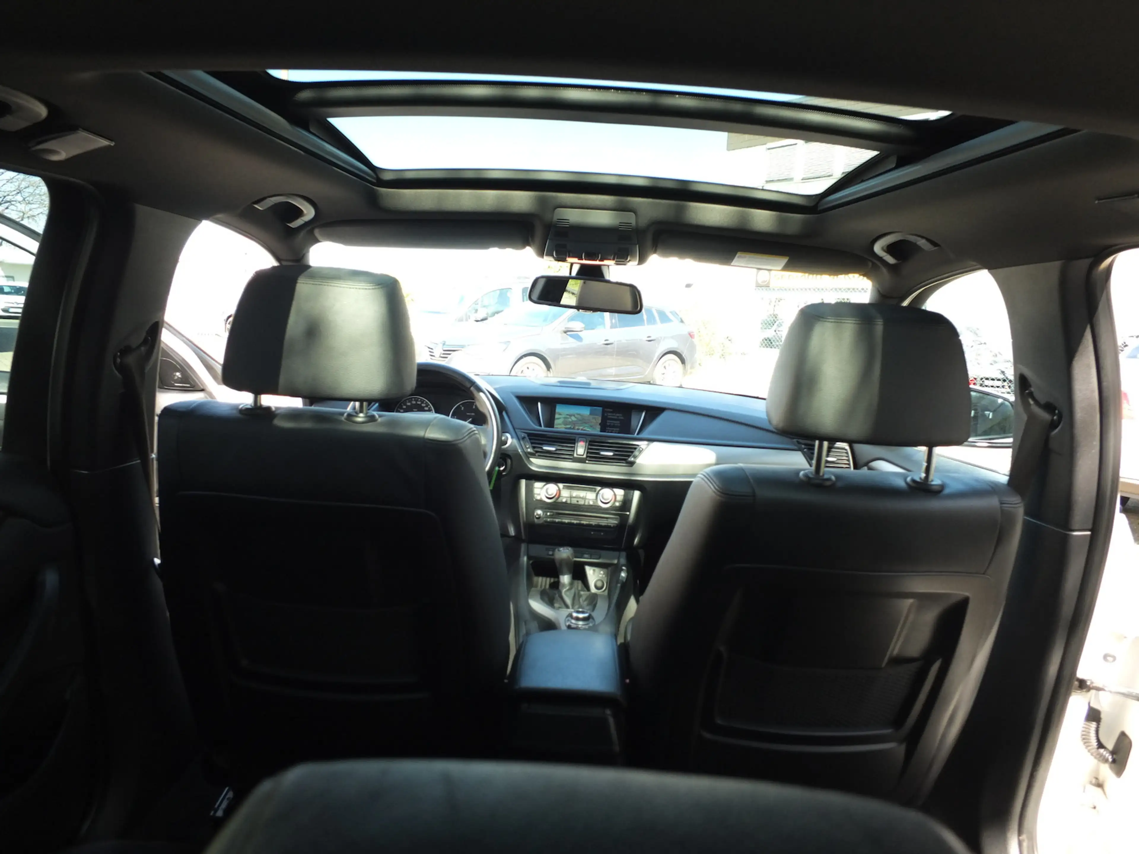 BMW X1 16D M-PAKET LEDER XENON NAVI PANORAMA M-SPORTPAKET — photo 8