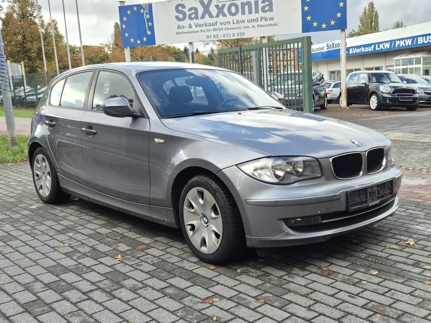 BMW 118 118d Šedá - 1