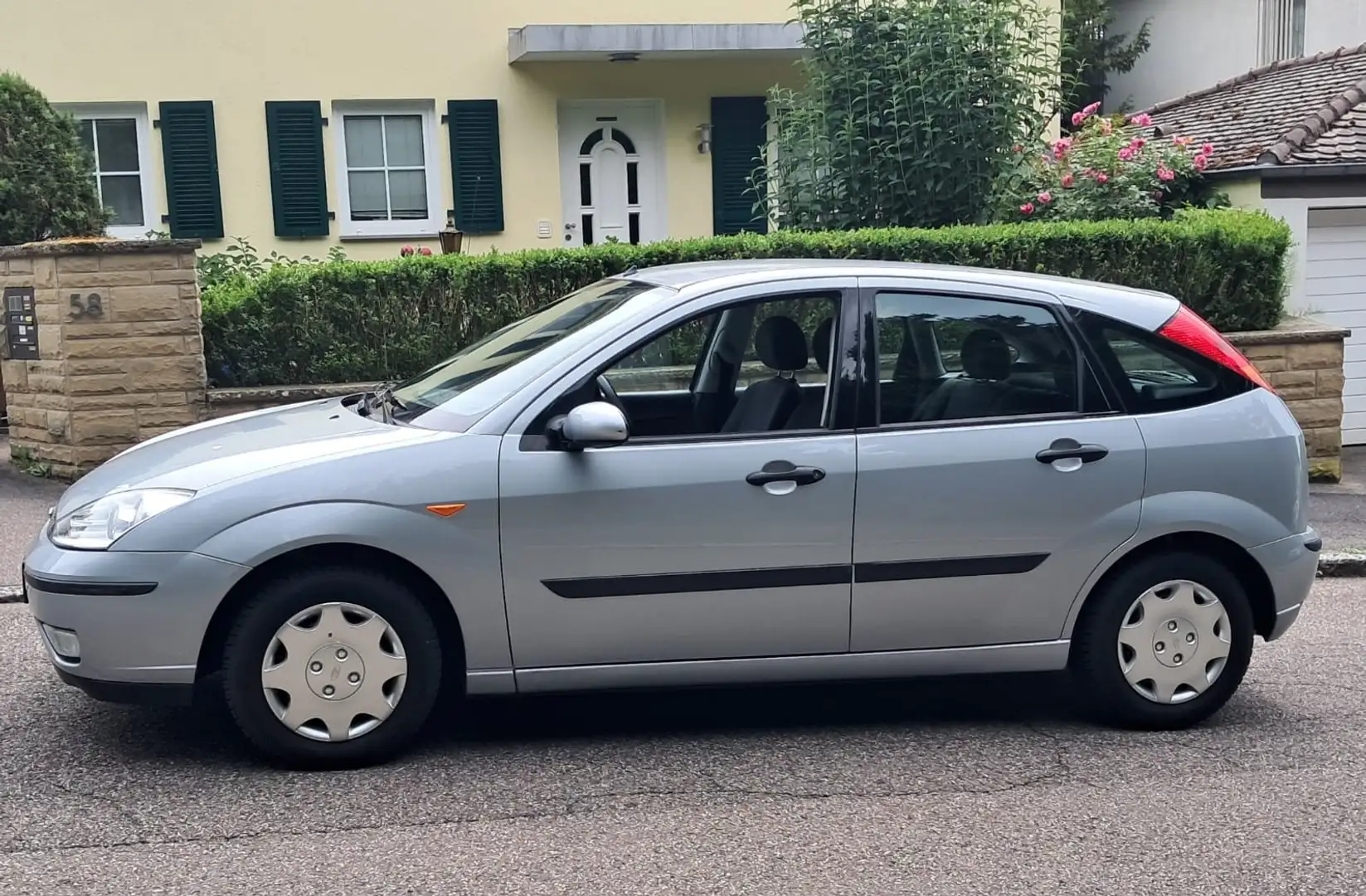 Ford Focus erst 57tkm, Tüv neu Silber - 1
