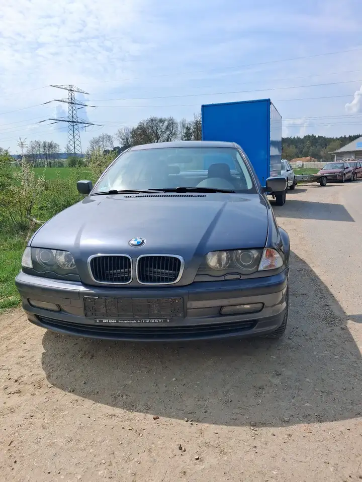 BMW 318 facelift, foto 7