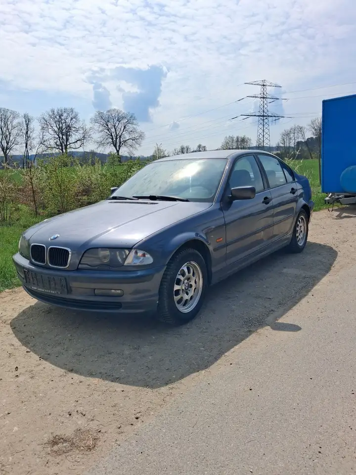 BMW 318 facelift, foto 8