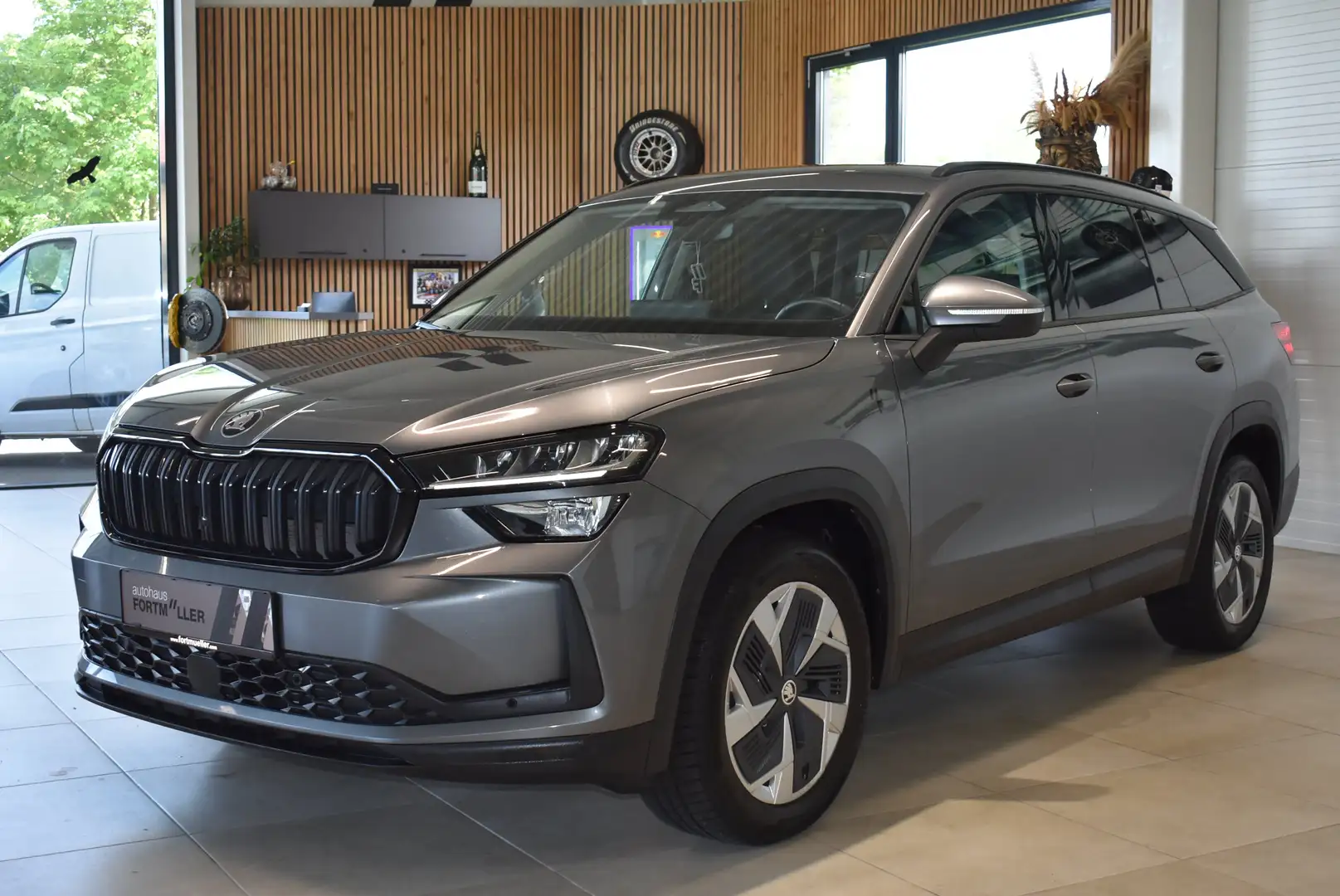 Skoda Kodiaq 2.0 TDI DSG// Selection Grau - 1