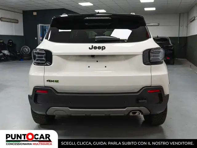 Jeep Avenger view 5