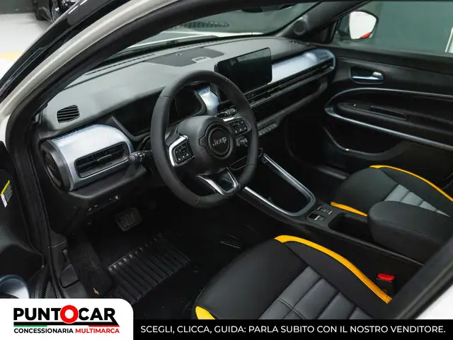 Jeep Avenger view 8