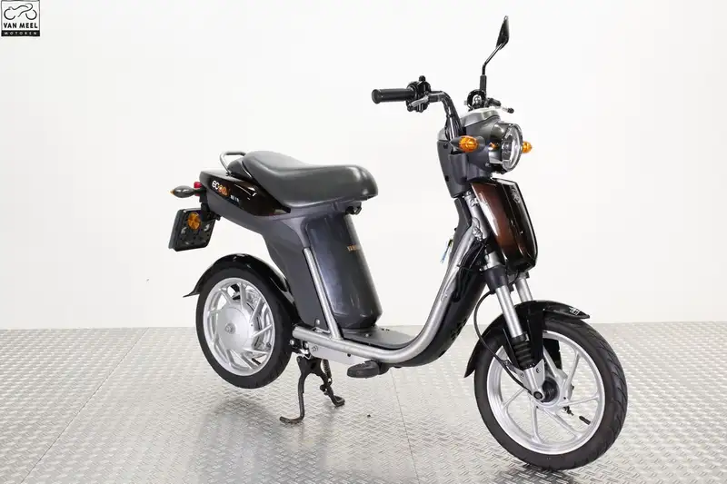 Yamaha EC 03 - foto 3