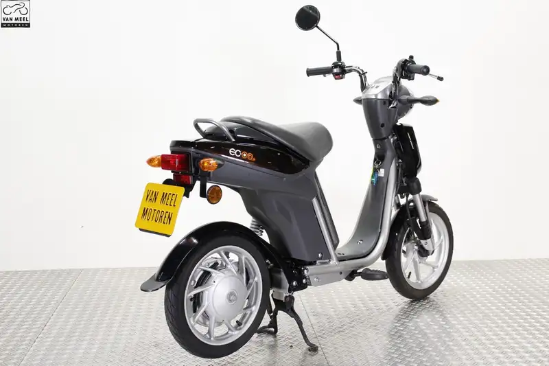 Yamaha EC 03 - foto 2