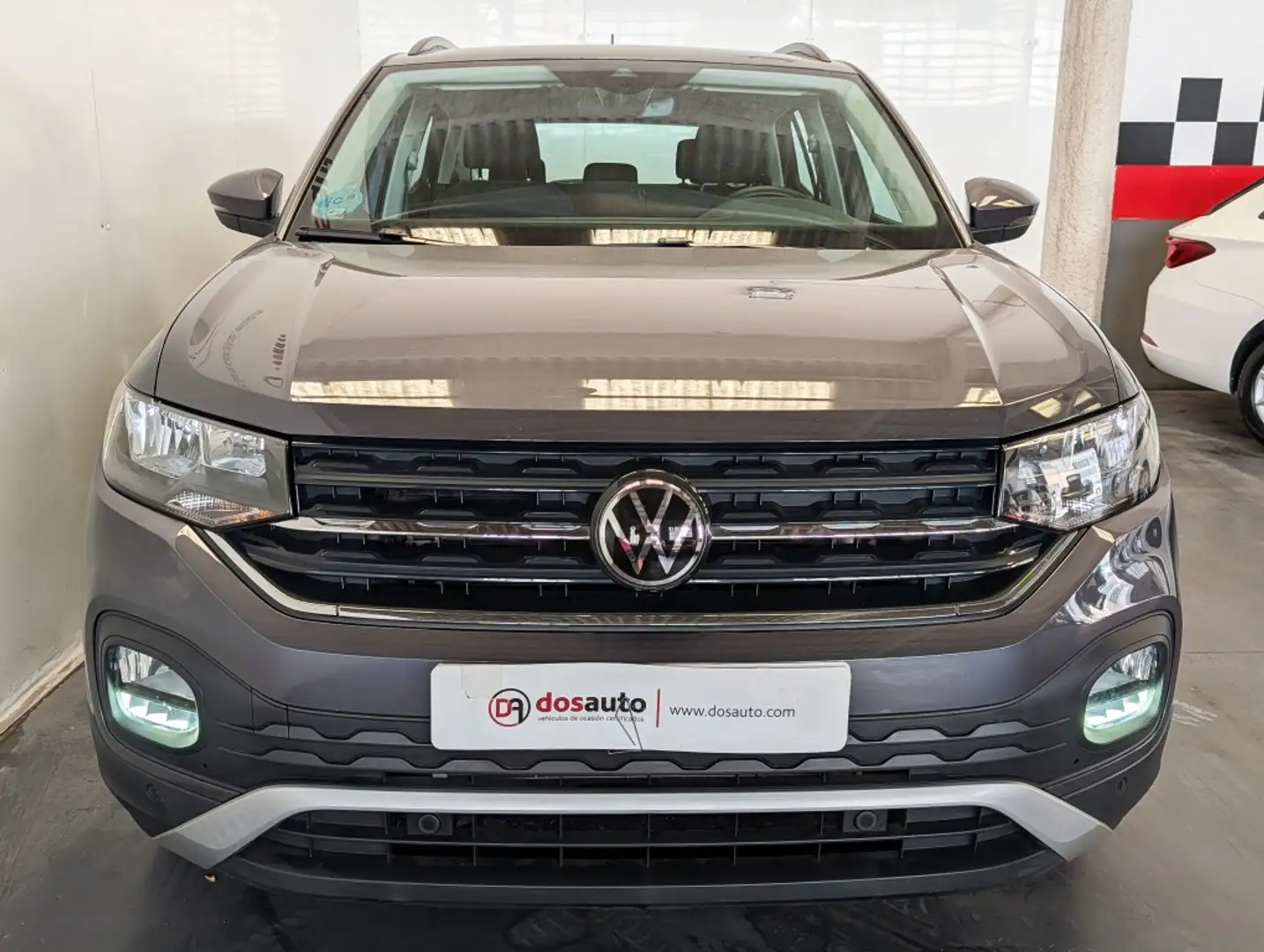Volkswagen T-Cross 1.0 TSI Advance Gris - 2