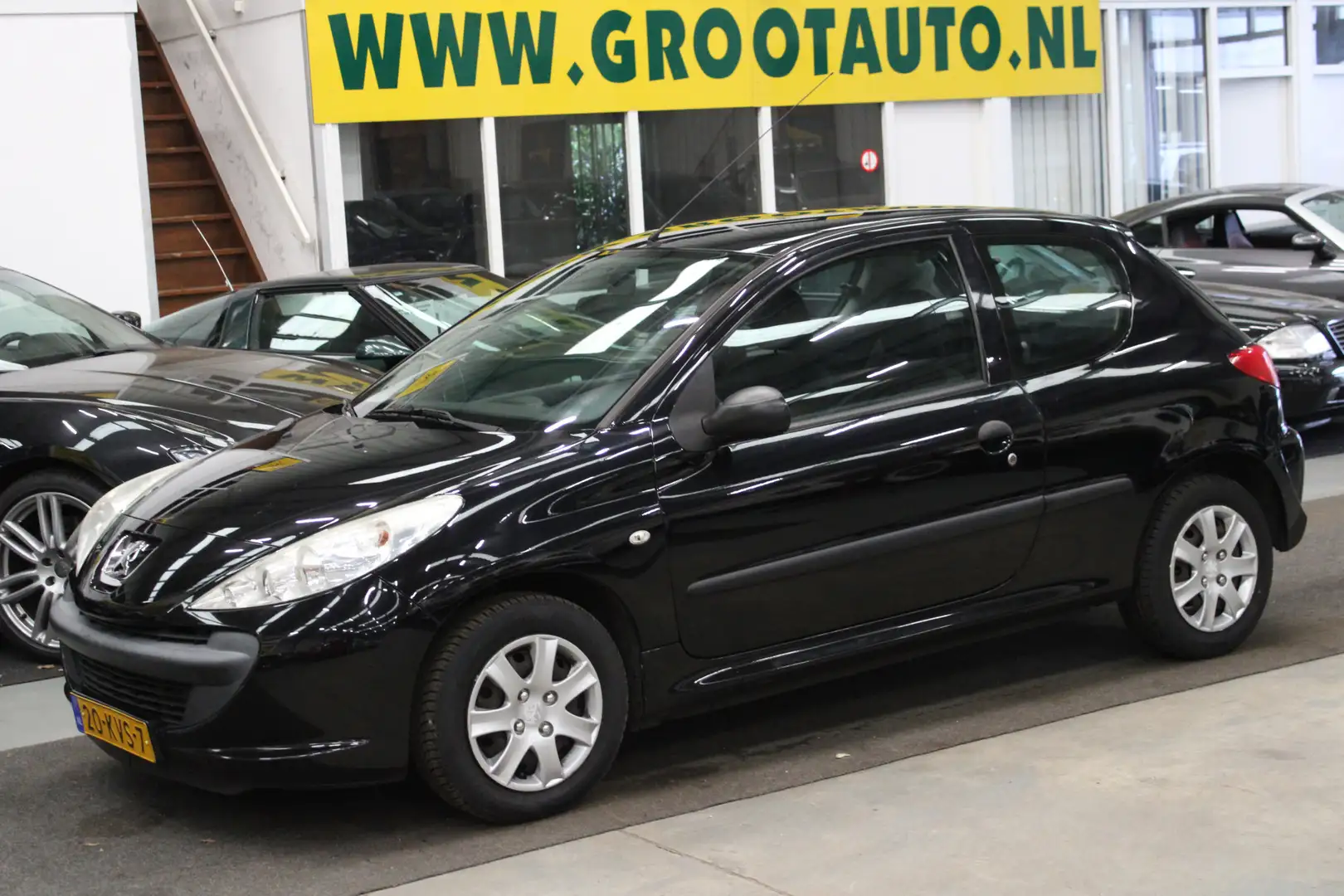 Peugeot 206 + 1.1 XR 1e eigenaar Elektrische ramen, Stuurbekra Zwart - 1