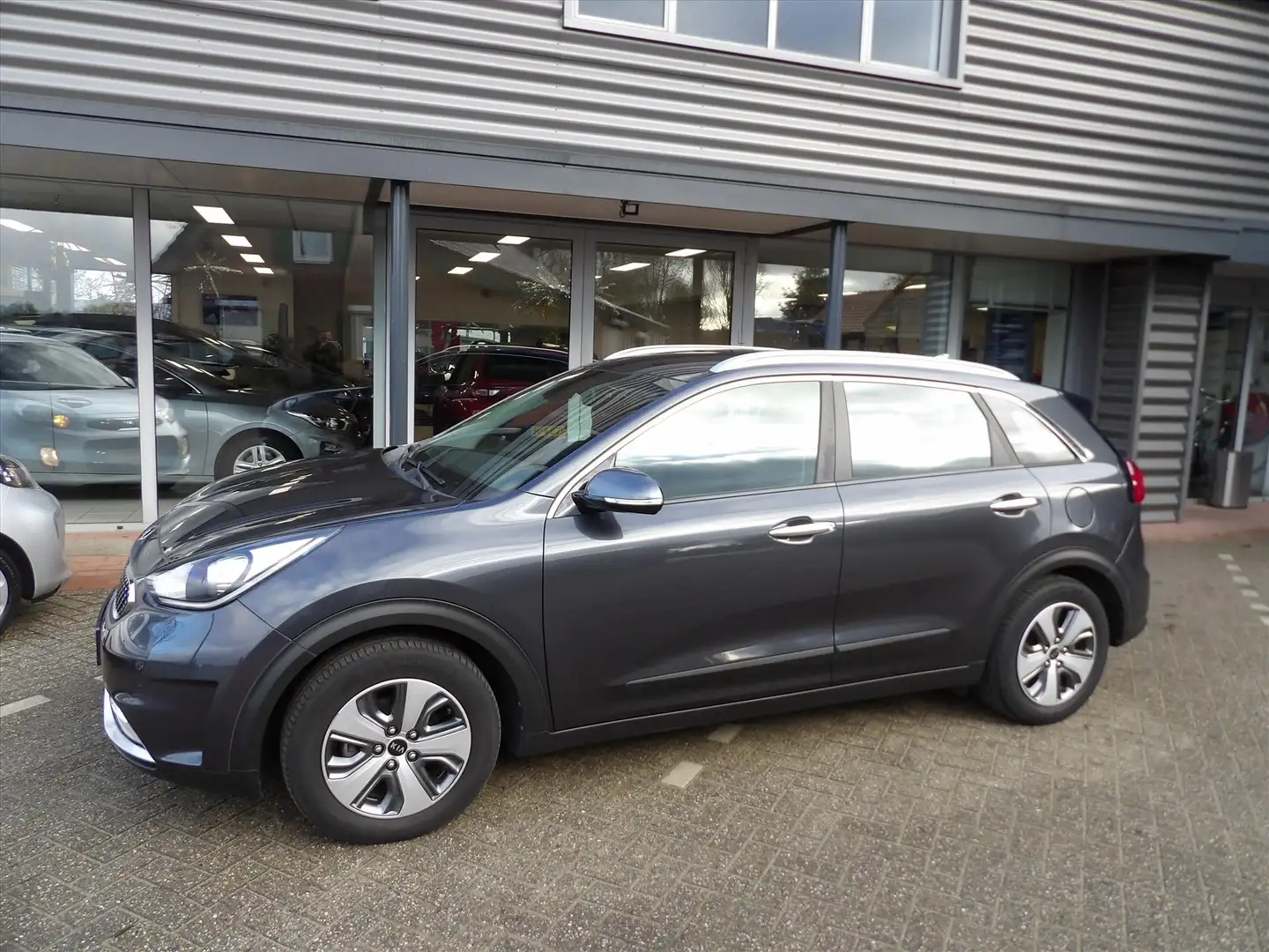 Kia Niro 1.6 Hybrid AUTOMAAT DynamicLine Org. Ned. trekhaak Gris - 2