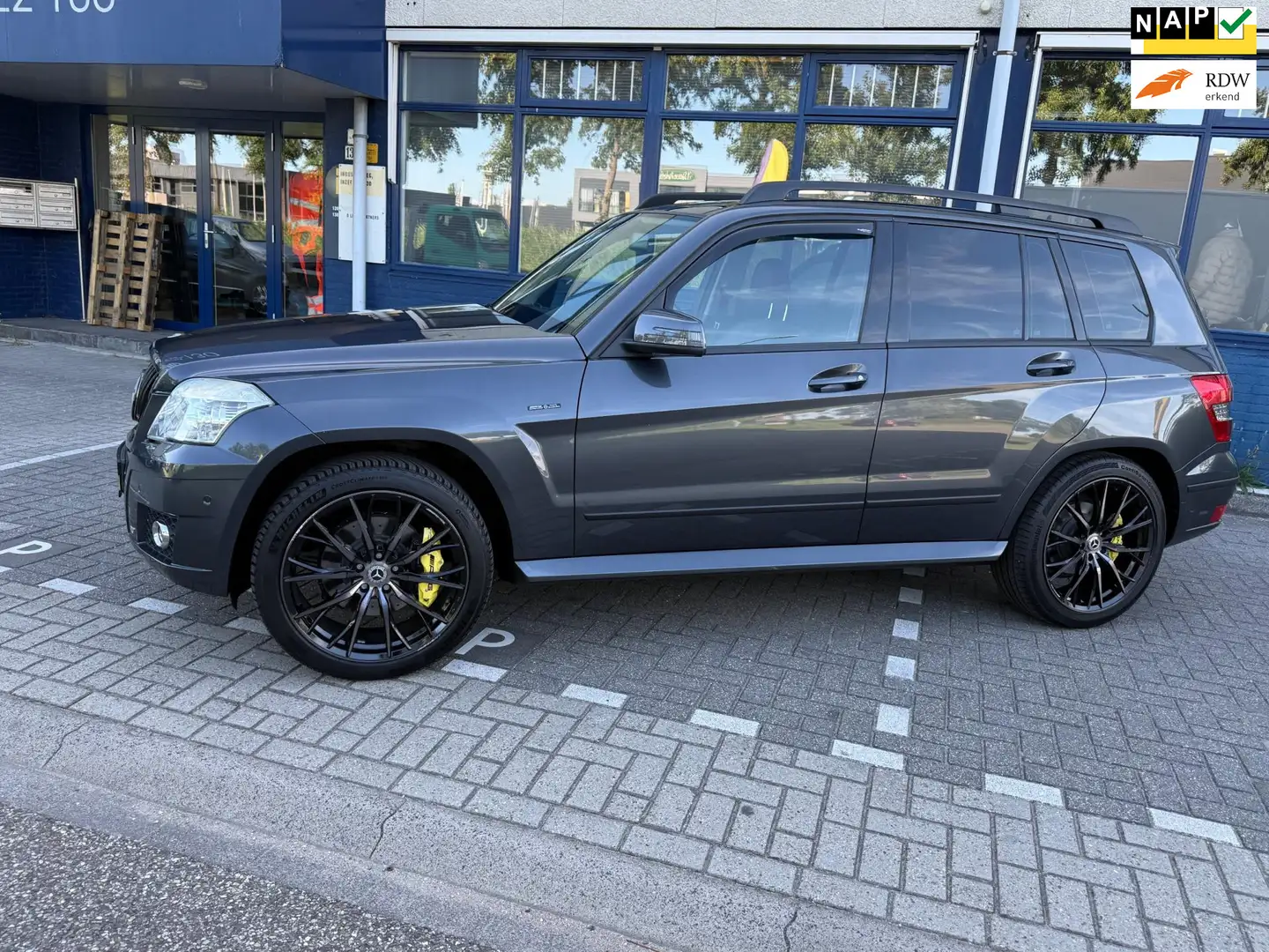 Mercedes-Benz GLK 350 4-Matic 888 LEDER /PANO/ AUTOMAAT)) Grijs - 1