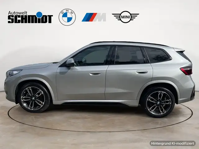 BMW X1 view 3