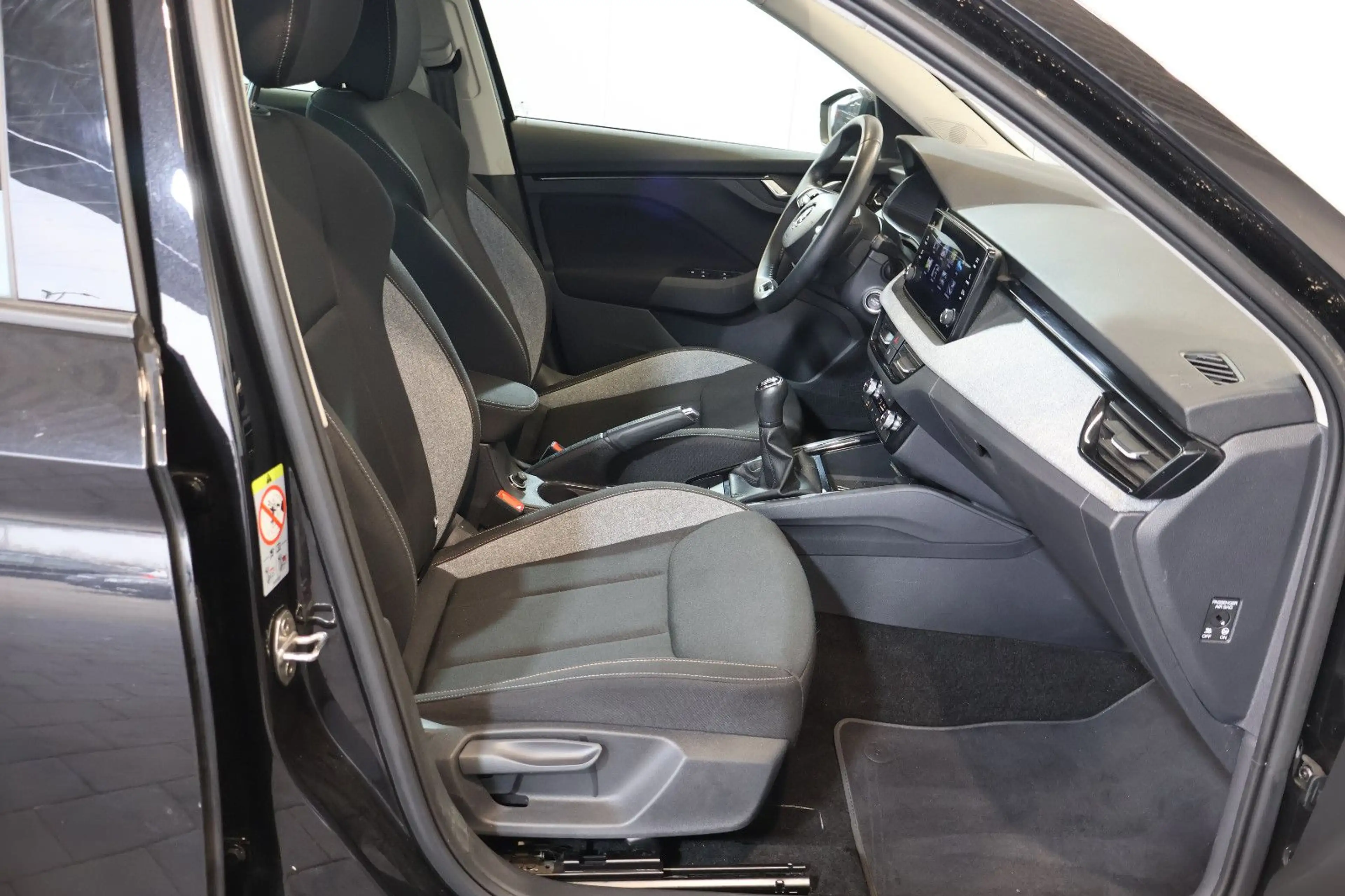 Skoda Kamiq 1.0 TSI Selection AID+CARPLAY+LED+KAM+17" — photo 14