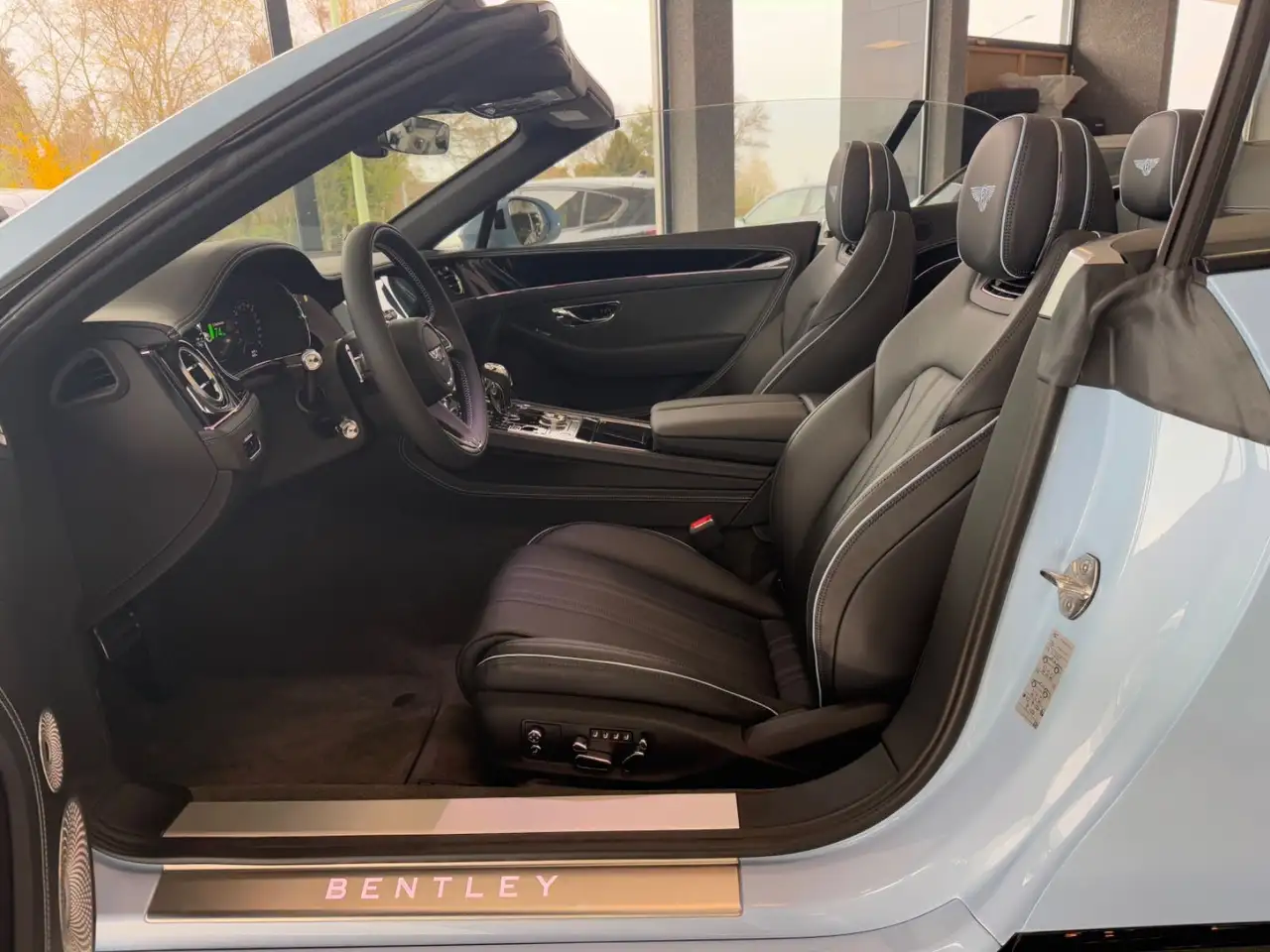 Bentley Continental GTC 2025
