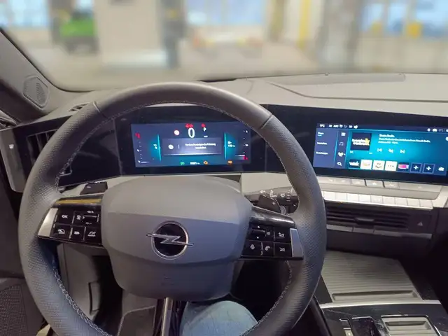 Opel Astra view 9