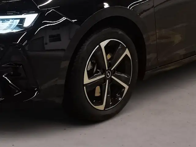 Opel Astra view 8