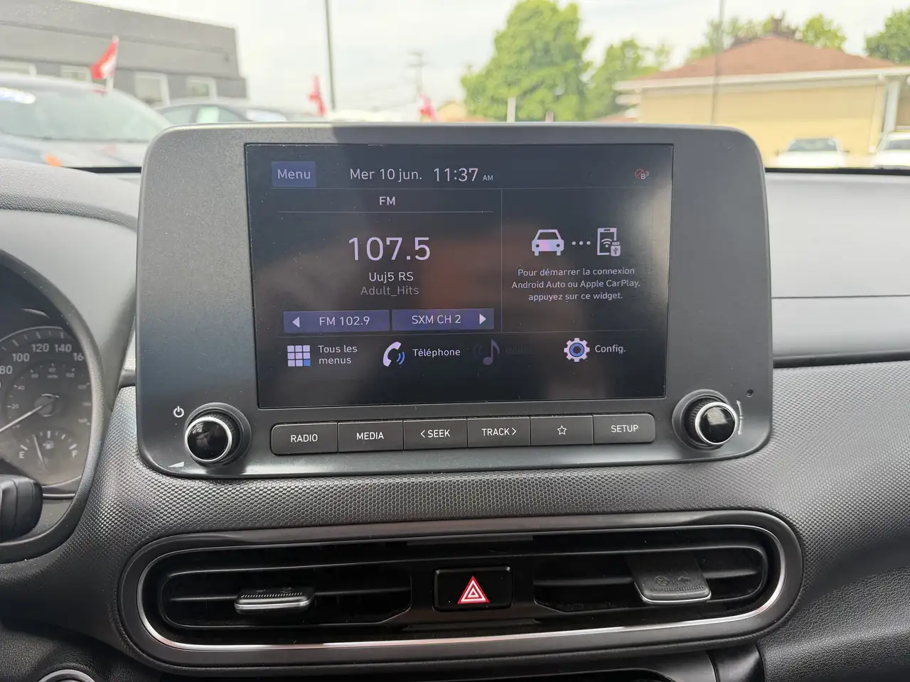 Hyundai KONA снимка Hyundai KONA