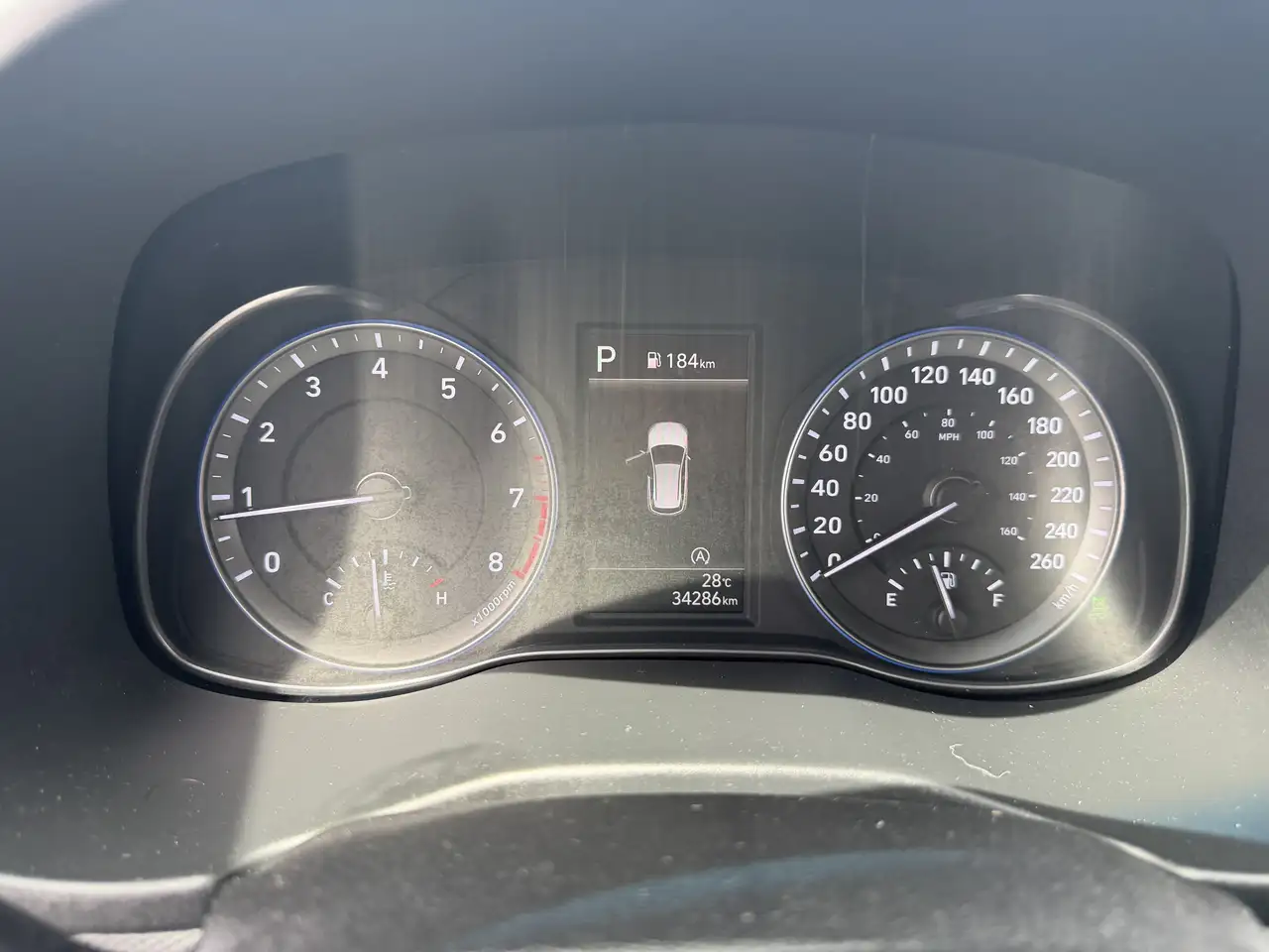 Hyundai KONA снимка Hyundai KONA