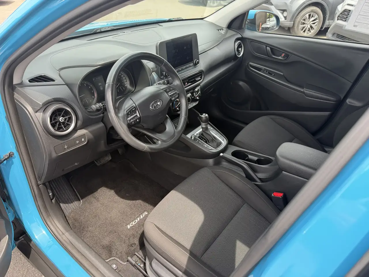 Hyundai KONA снимка Hyundai KONA