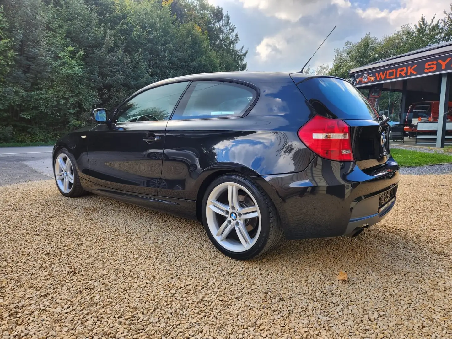 BMW 116 Pack M Int- Ext, * Bien équipée ! Noir - 2