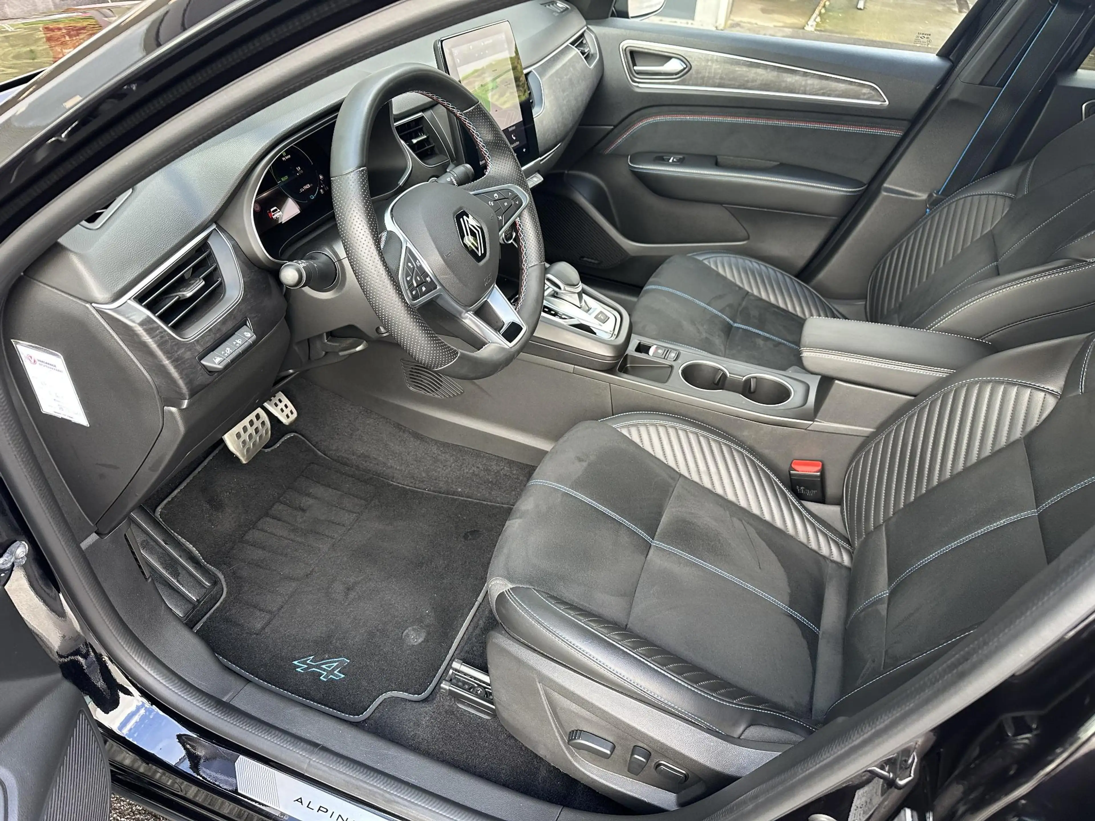 Renault Arkana 1.6 E-Tech full hybrid 145 esprit Alpine — photo 11