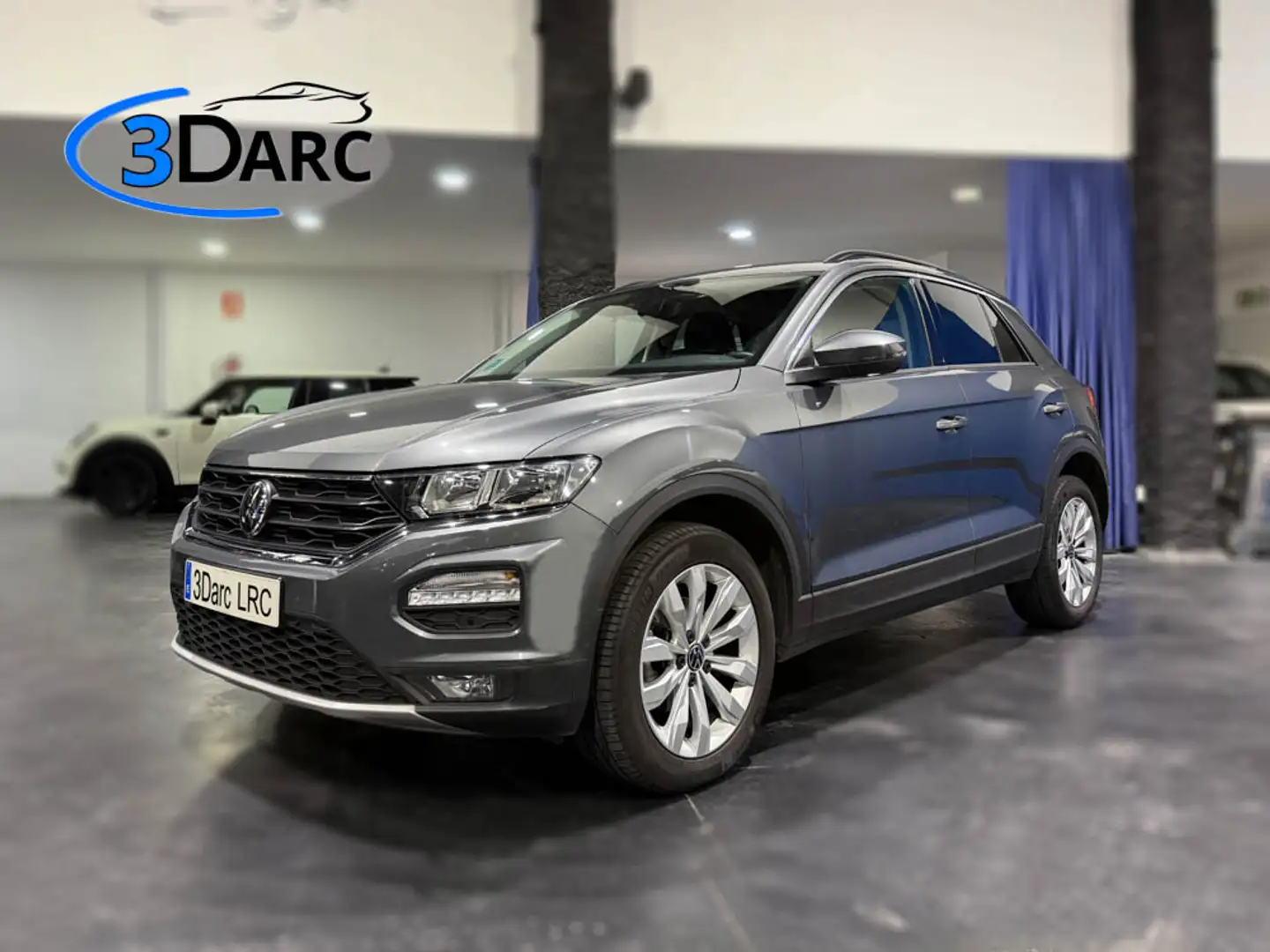 Volkswagen T-Roc 1.5 TSI Advance DSG7 Gris - 2
