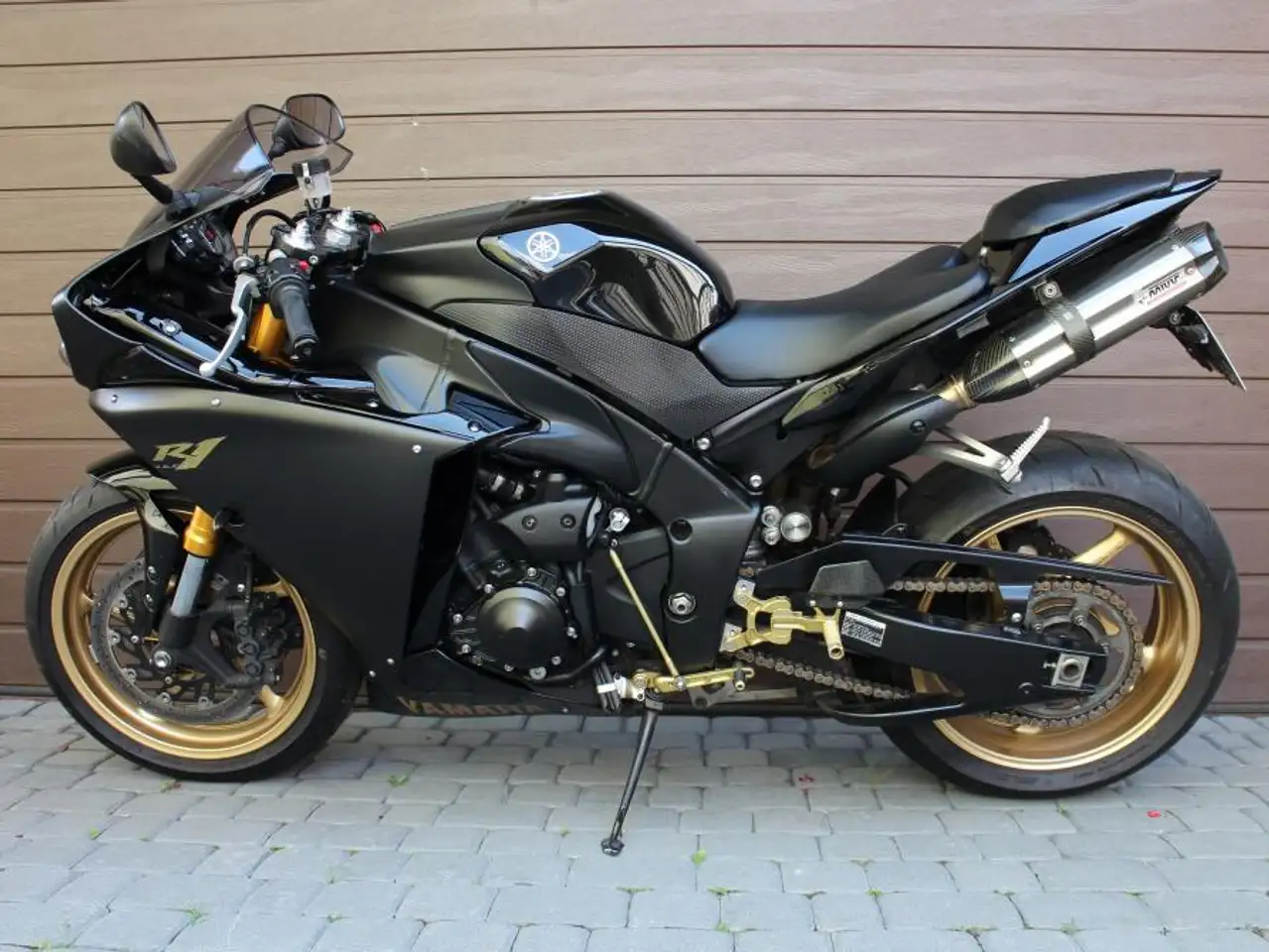 Yamaha YZF-R1