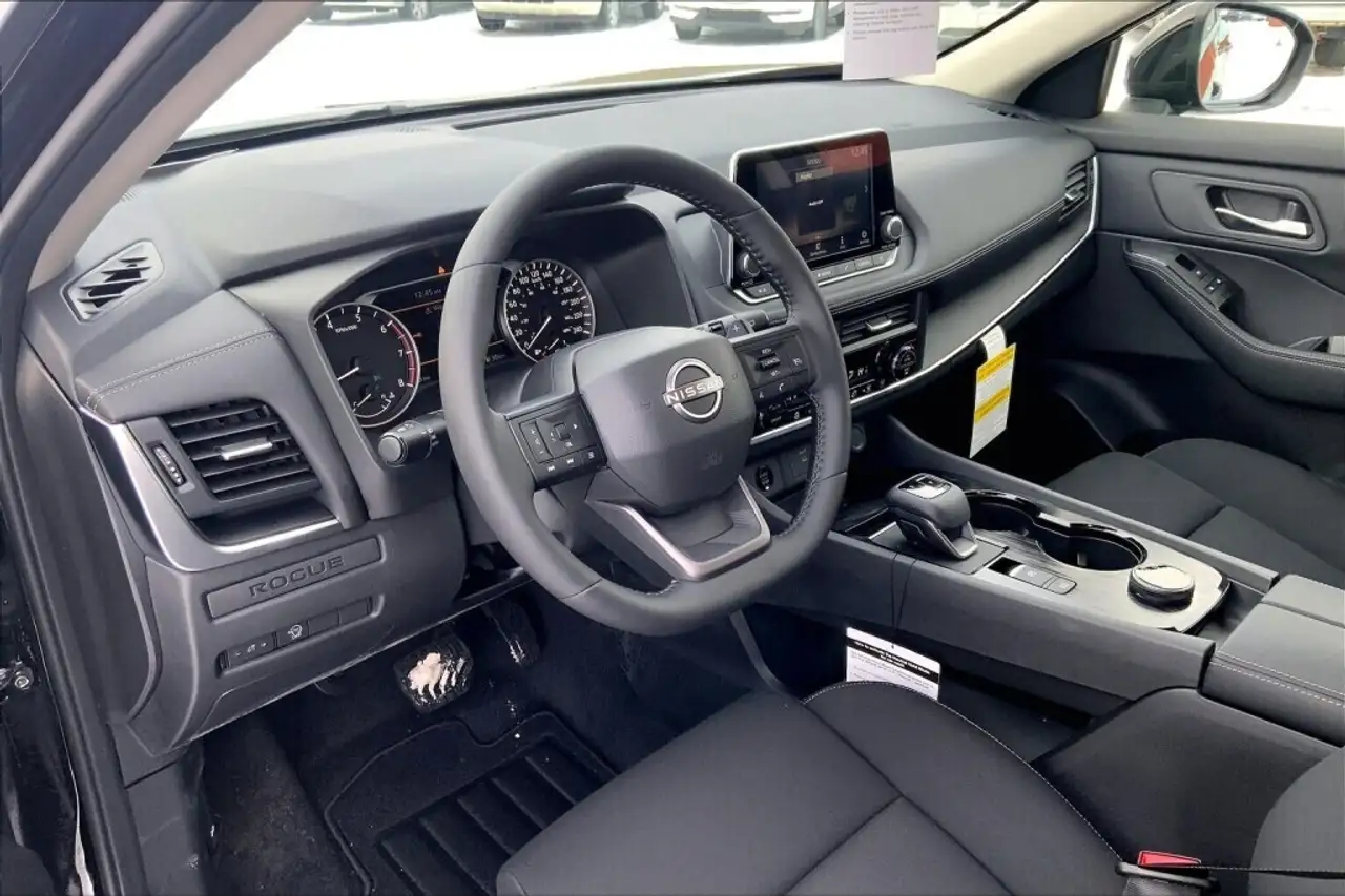 Nissan Rogue снимка Nissan Rogue