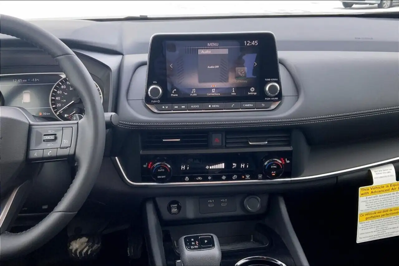 Nissan Rogue снимка Nissan Rogue
