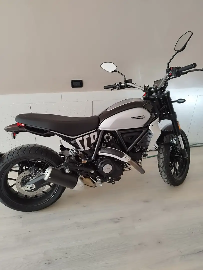 Ducati Scrambler Icon Negru - 1
