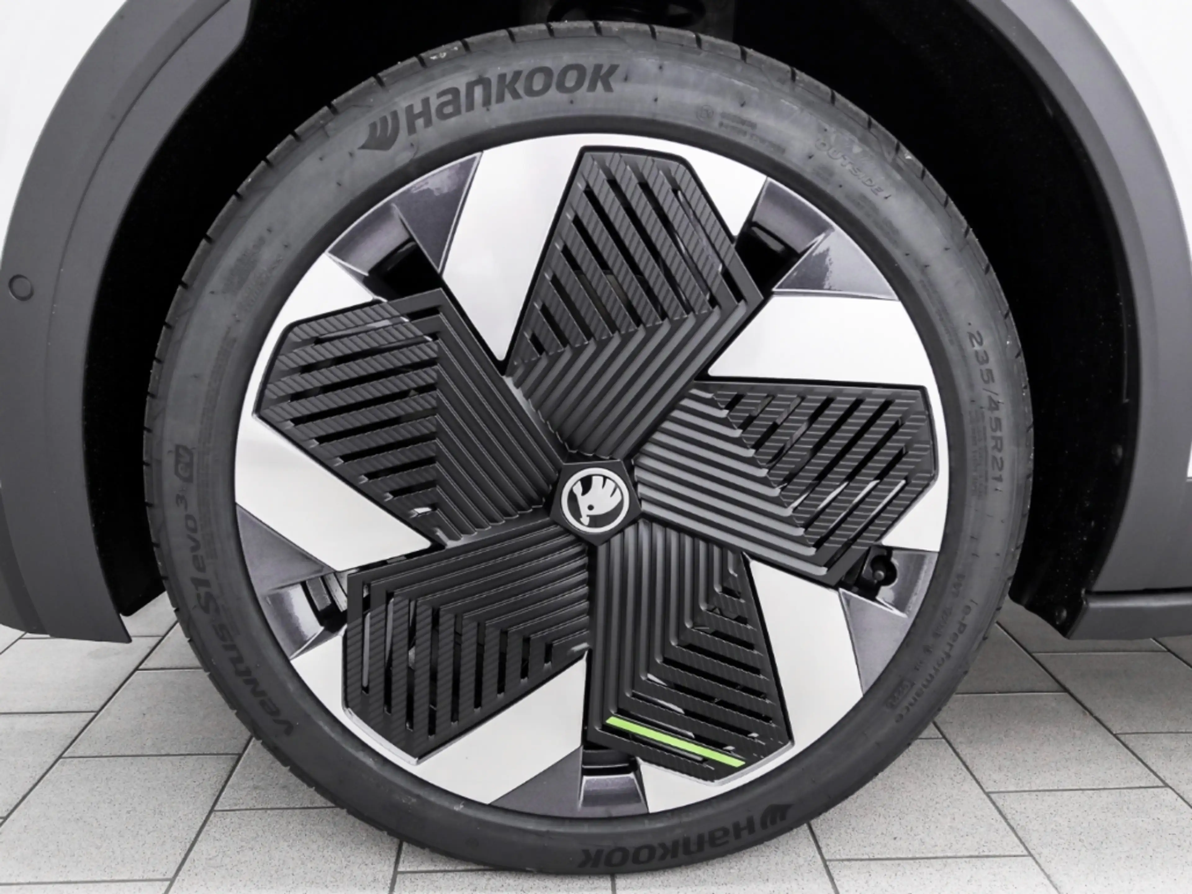 Skoda Elroq RS Lounge AHK Navi Kamera Wärmepumpe Maxx — photo 3