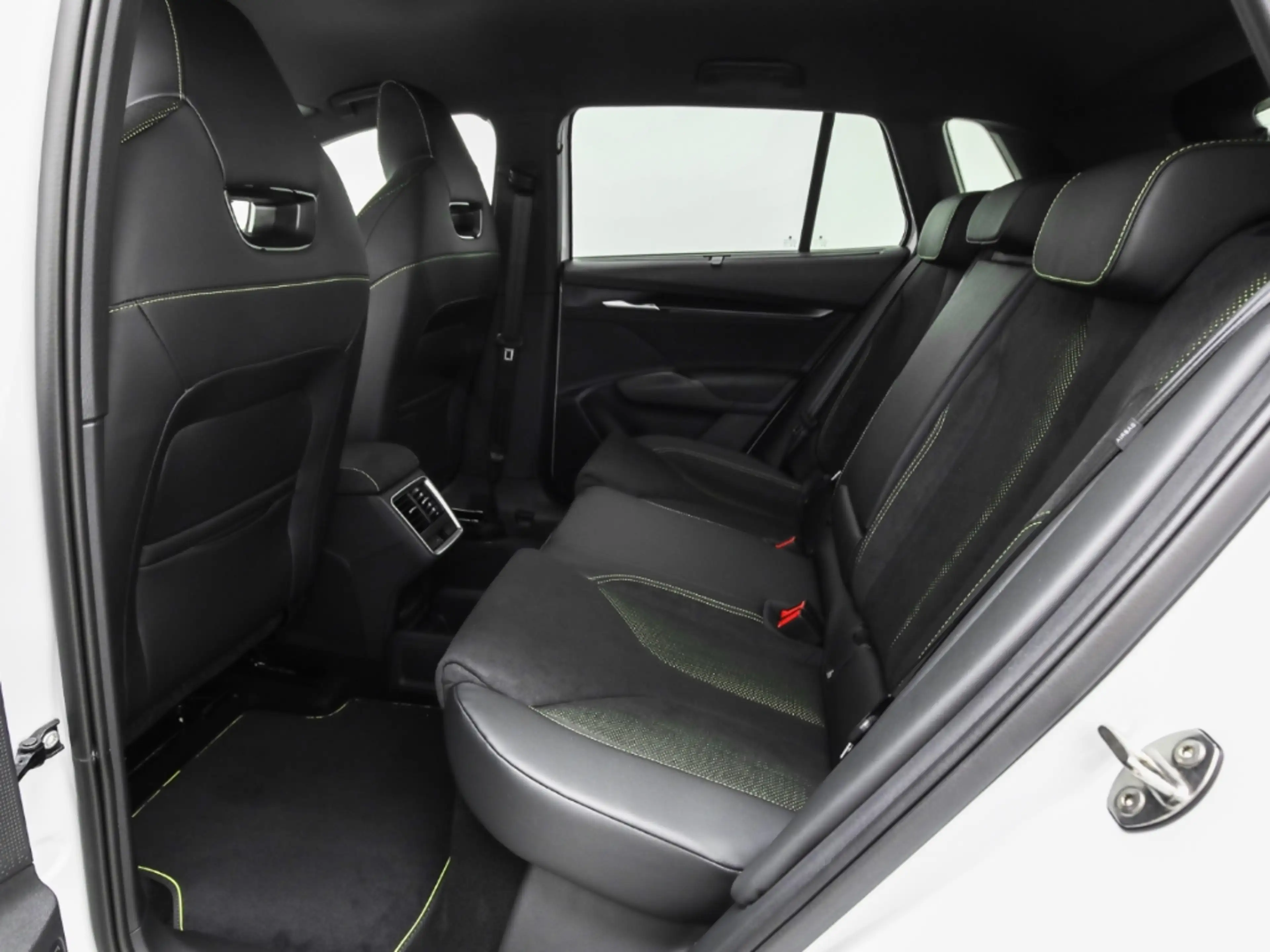 Skoda Elroq RS Lounge AHK Navi Kamera Wärmepumpe Maxx — photo 12