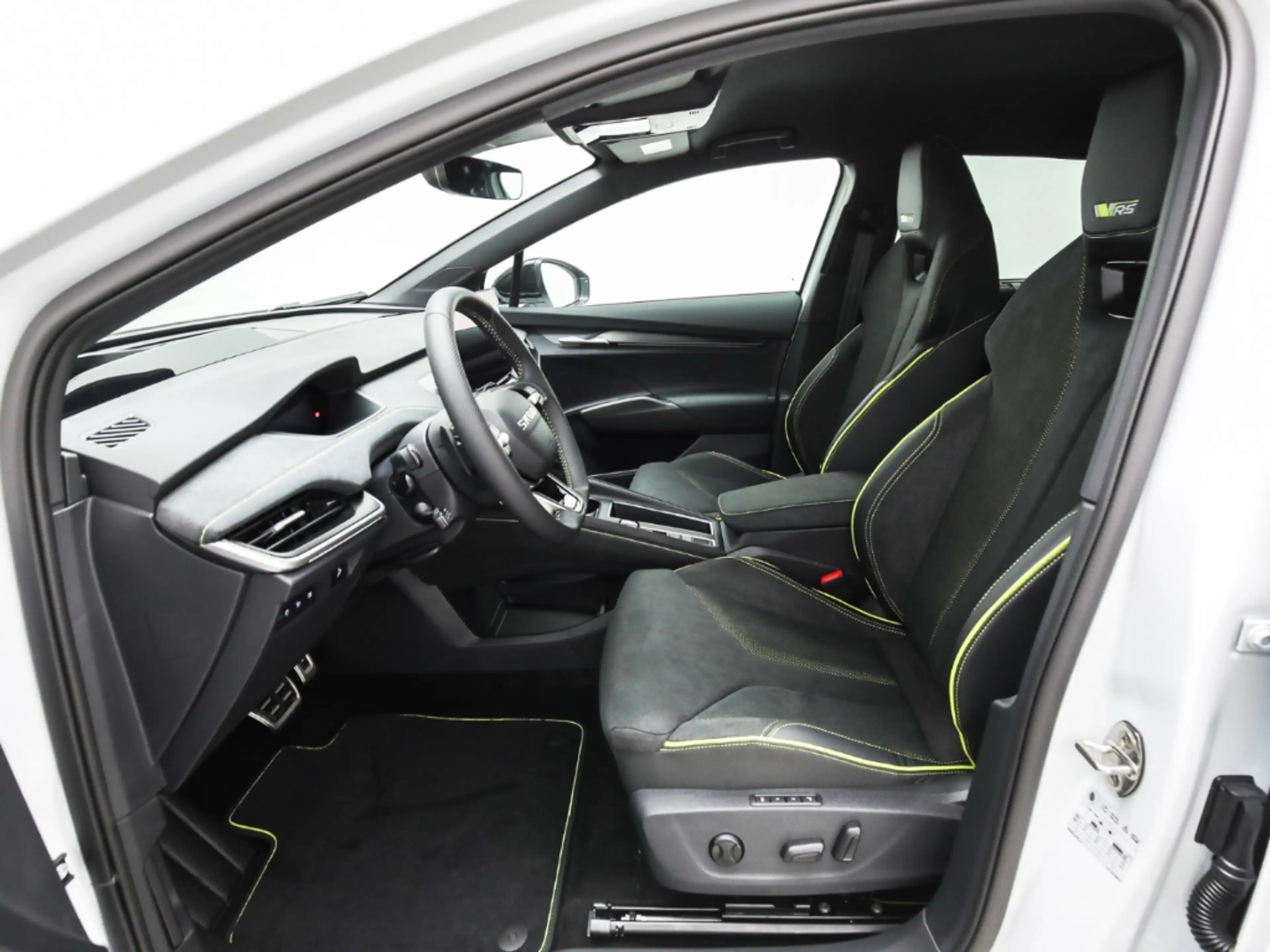 Skoda Elroq RS Lounge AHK Navi Kamera Wärmepumpe Maxx — photo 6