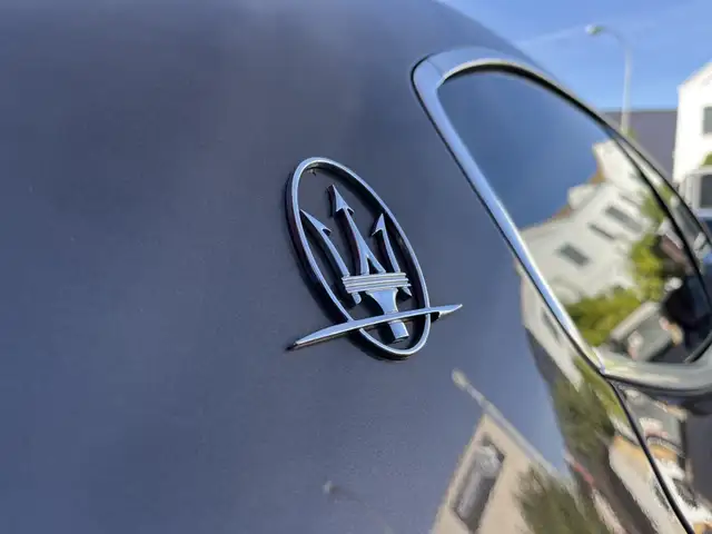 Maserati Ghibli view 14