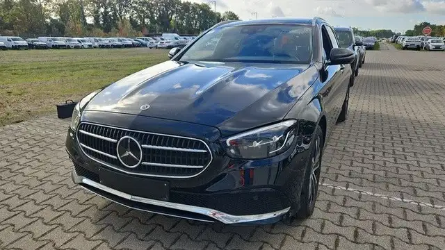 Mercedes-Benz E 300 de 4Matic T Business Paket PANO