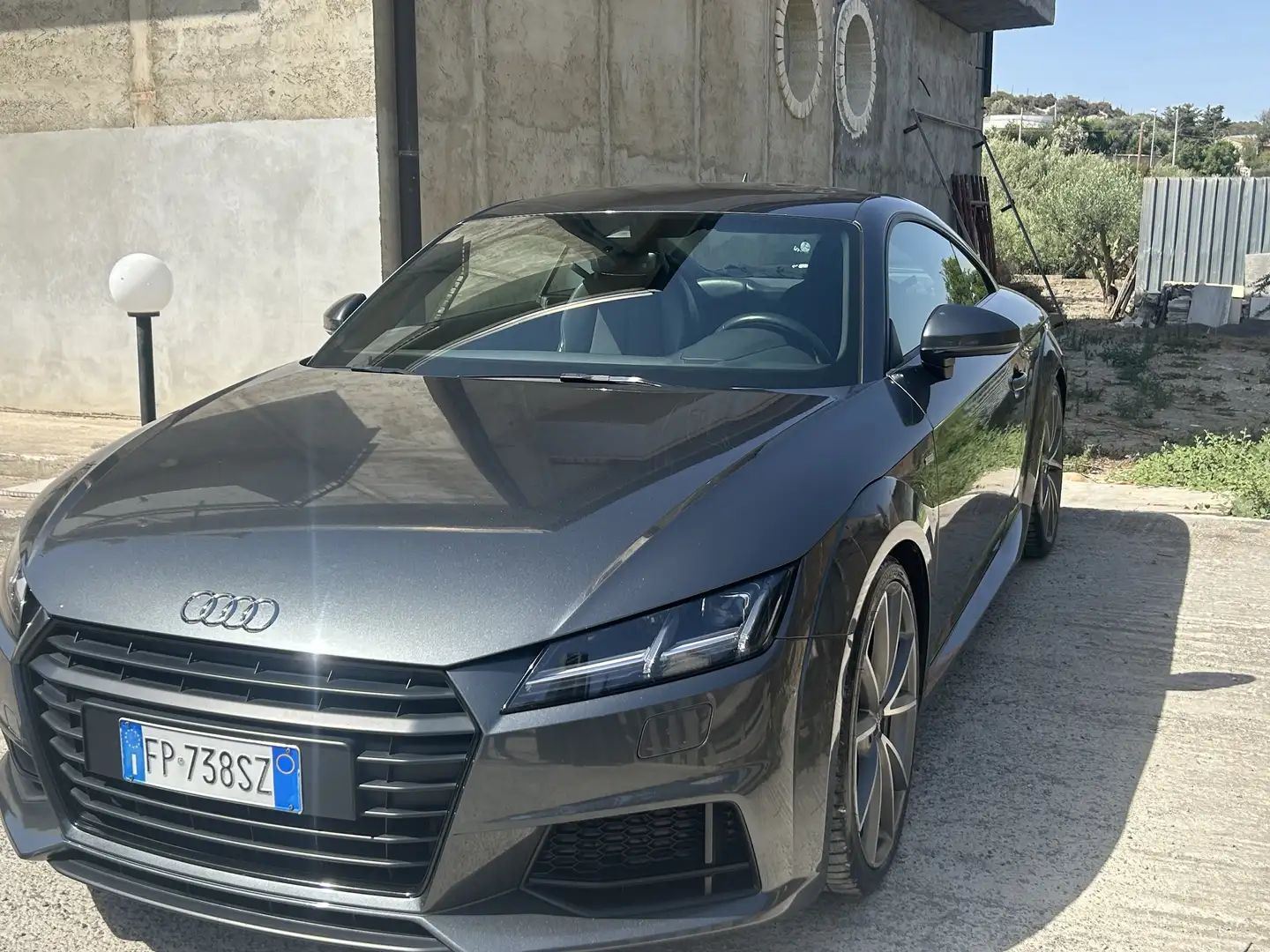 Audi TT Coupe 2.0 tdi ultra S line - 1