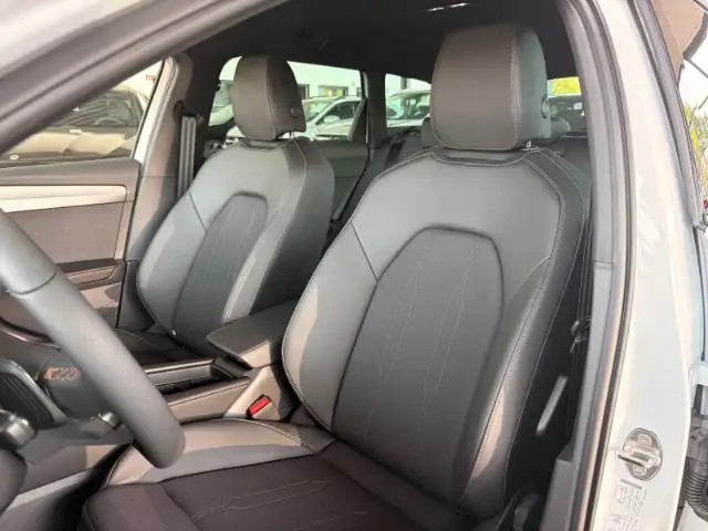 Cupra Leon view 12