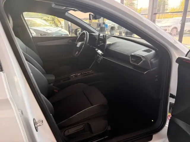 Cupra Leon view 15