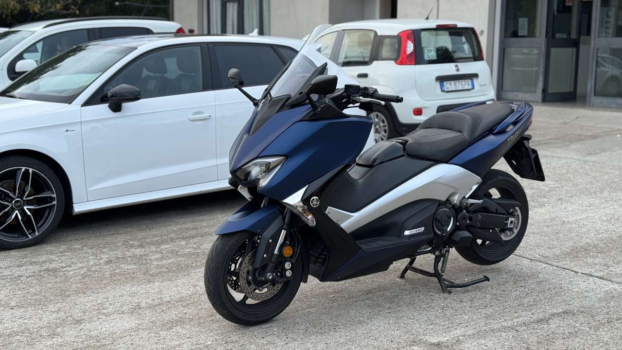 Yamaha TMAX 530 DX