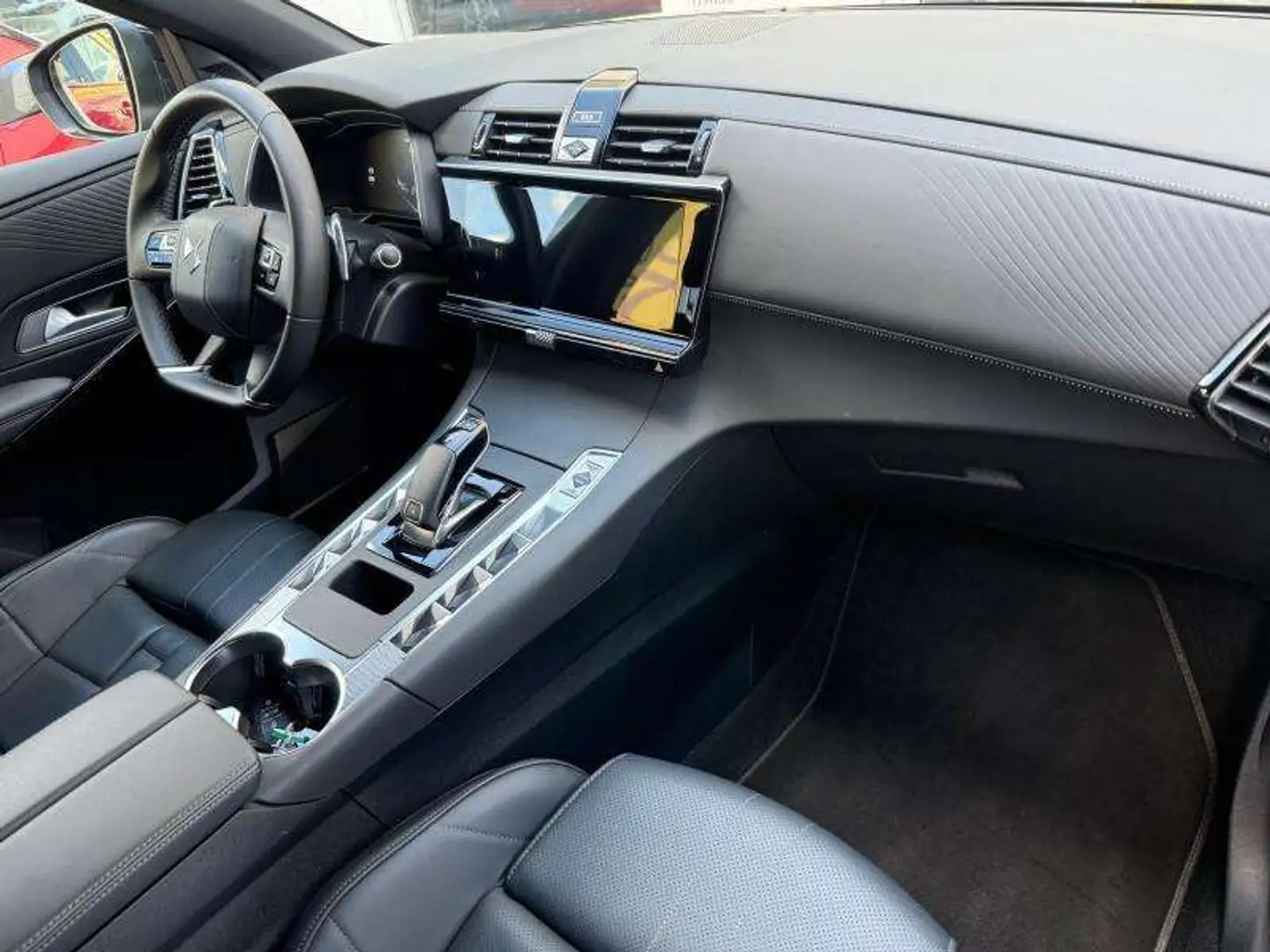 DS Automobiles DS 7 Crossback Opera / 1.5 BlueHDI / EAT8 Grau - 2